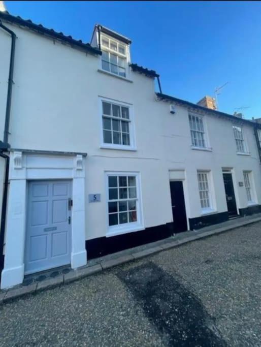 Calm In The Centre Of Apartment Cromer