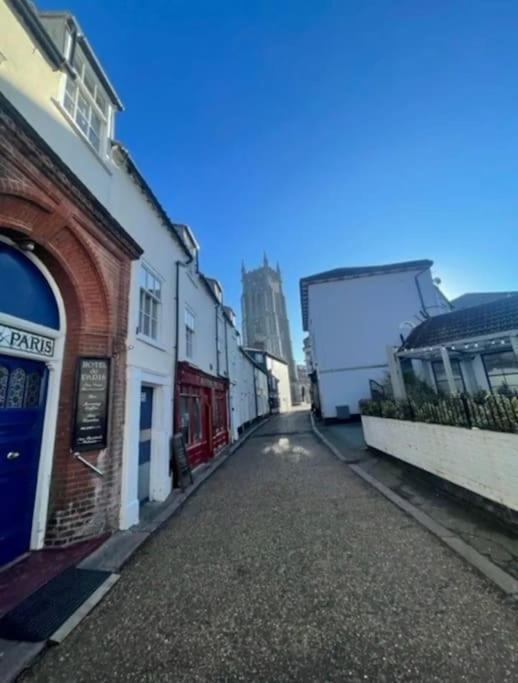 Calm In The Centre Of Apartment Cromer